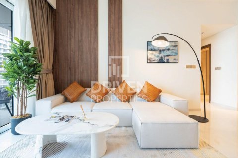 Apartment in EMAAR Beachfront, Dubai Harbour, Dubai 1 bedroom, 73.77 sq.m. № 128135