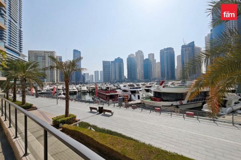 Apartment in Dubai Marina, Dubai 3 bedrooms, 172.4 sq.m. № 124285 - photo 30