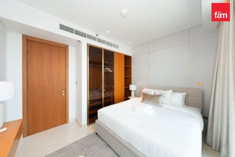 Apartment in Palm Jumeirah, Dubai 2 bedrooms, 131.2 sq.m. № 124286 - photo 9