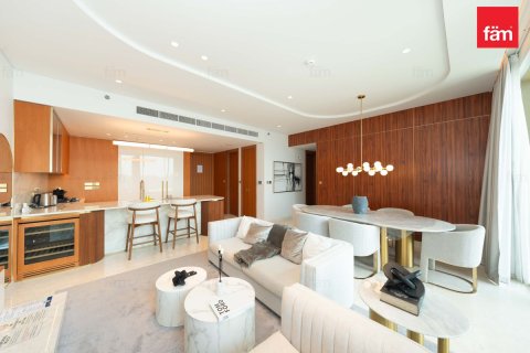 Apartment in Palm Jumeirah, Dubai 2 bedrooms, 131.2 sq.m. № 124286 - photo 2