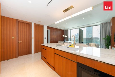 Apartment in Palm Jumeirah, Dubai 2 bedrooms, 131.2 sq.m. № 124286 - photo 12