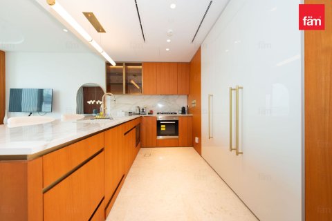 Apartment in Palm Jumeirah, Dubai 2 bedrooms, 131.2 sq.m. № 124286 - photo 13