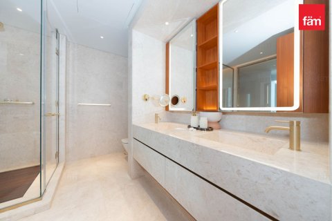 Apartment in Palm Jumeirah, Dubai 2 bedrooms, 131.2 sq.m. № 124286 - photo 19