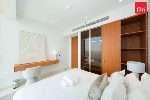 Apartment in Palm Jumeirah, Dubai 2 bedrooms, 131.2 sq.m. № 124286 - photo 10