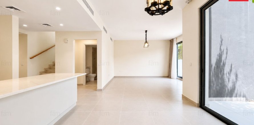Villa in Dubai Hills Estate, Dubai 4 bedrooms, 201.7 sq.m. № 124289