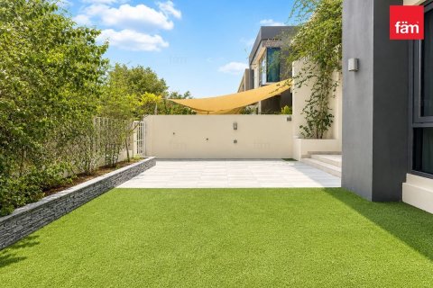 Villa in Dubai Hills Estate, Dubai 4 bedrooms, 201.7 sq.m. № 124289 - photo 2