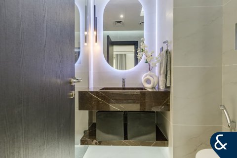 Villa in Jumeirah Village Circle, Dubai 4 bedrooms, 402 sq.m. № 74693 - photo 28