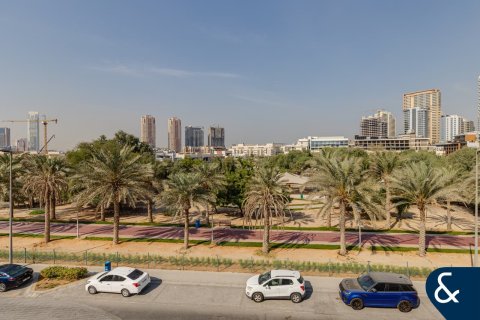 Villa in Jumeirah Village Circle, Dubai 4 bedrooms, 402 sq.m. № 74693 - photo 16