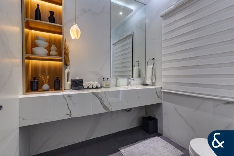 Villa in Jumeirah Village Circle, Dubai 4 bedrooms, 402 sq.m. № 74693 - photo 30