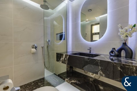 Villa in Jumeirah Village Circle, Dubai 4 bedrooms, 402 sq.m. № 74693 - photo 21