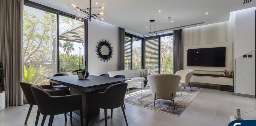 Villa in Jumeirah Village Circle, Dubai 4 bedrooms, 402 sq.m. № 74693