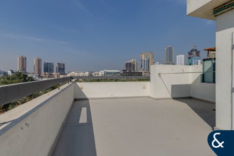 Villa in Jumeirah Village Circle, Dubai 4 bedrooms, 402 sq.m. № 74693 - photo 15