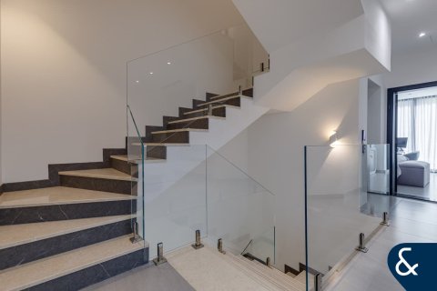 Villa in Jumeirah Village Circle, Dubai 4 bedrooms, 402 sq.m. № 74693 - photo 23