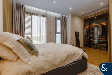 Villa in Jumeirah Village Circle, Dubai 4 bedrooms, 402 sq.m. № 74693 - photo 6