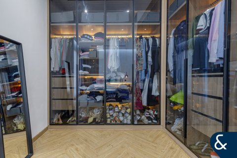 Villa in Jumeirah Village Circle, Dubai 4 bedrooms, 402 sq.m. № 74693 - photo 5