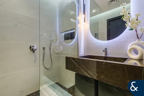 Villa in Jumeirah Village Circle, Dubai 4 bedrooms, 402 sq.m. № 74693 - photo 27