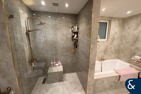 Villa in Regional, Jumeirah Park, Dubai 3 bedrooms, 285 sq.m. № 74684 - photo 11