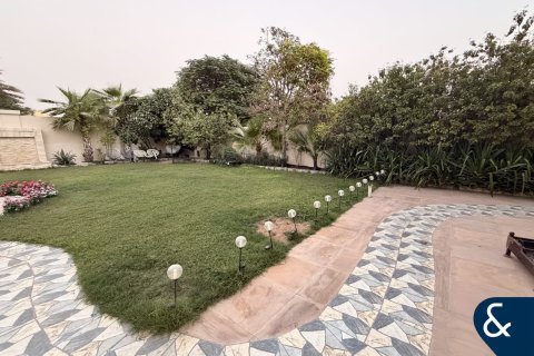 Villa in Regional, Jumeirah Park, Dubai 3 bedrooms, 285 sq.m. № 74684 - photo 3