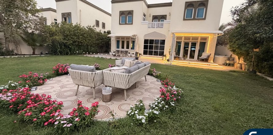 Villa in Regional, Jumeirah Park, Dubai 3 bedrooms, 285 sq.m. № 74684
