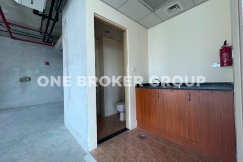 Oficina en Jumeirah Lake Towers, Dubai, 140 m², № 1212 - foto 8