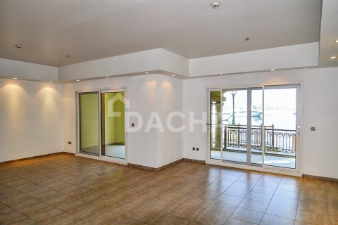 Adosado en Palm Jumeirah, Dubai, 2 dormitorios, 371.2 m², № 6689 - foto 2