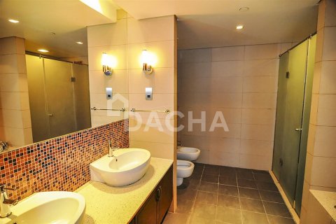 Adosado en Palm Jumeirah, Dubai, 2 dormitorios, 371.2 m², № 6689 - foto 6