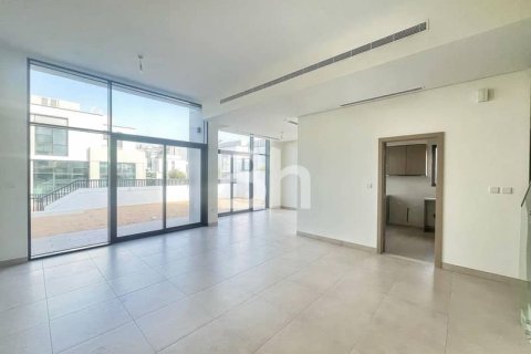 Снять в аренду таунхаус в Al Furjan, Дубай: 4 спальни, 280м², № 22150 - фото 1