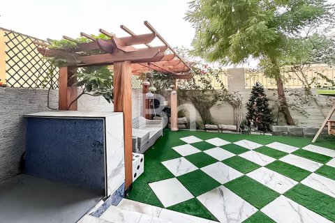 Снять в аренду таунхаус в Al Furjan, Дубай: 4 спальни, 225м², № 22151 - фото 8
