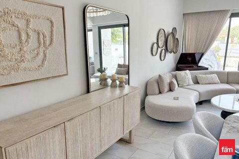 Villa in Dubai 3 bedrooms, 175.2 sq.m. № 115129 - photo 13