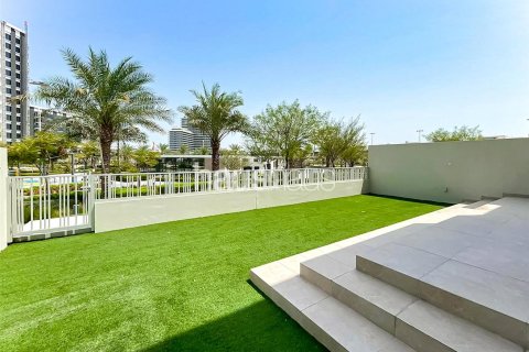 Villa en Dubai Hills Estate, Dubai, 3 dormitorios, 272 m², № 45179 - foto 2