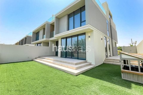Villa en Dubai Hills Estate, Dubai, 3 dormitorios, 272 m², № 45179 - foto 1