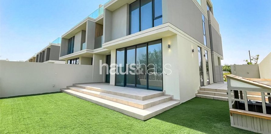 Villa en Dubai Hills Estate, Dubai, 3 dormitorios, 272 m², № 45179