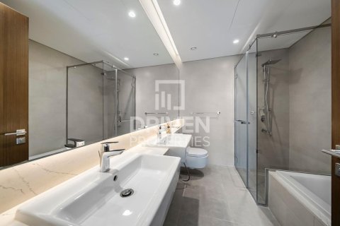 Apartment in Al Wasl, Dubai 2 bedrooms, 129.41 sq.m. № 135923 - photo 11