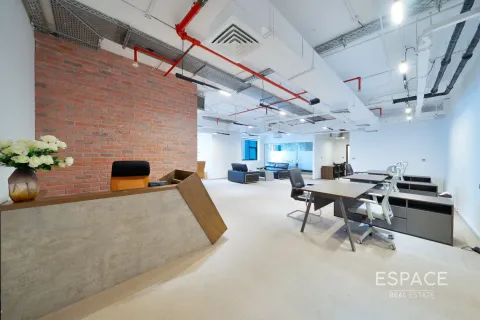 Oficina en Business Bay, Dubai, 122 m², № 62087 - foto 1