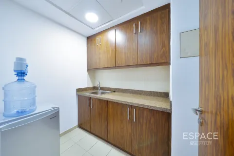 Oficina en Business Bay, Dubai, 122 m², № 62087 - foto 12