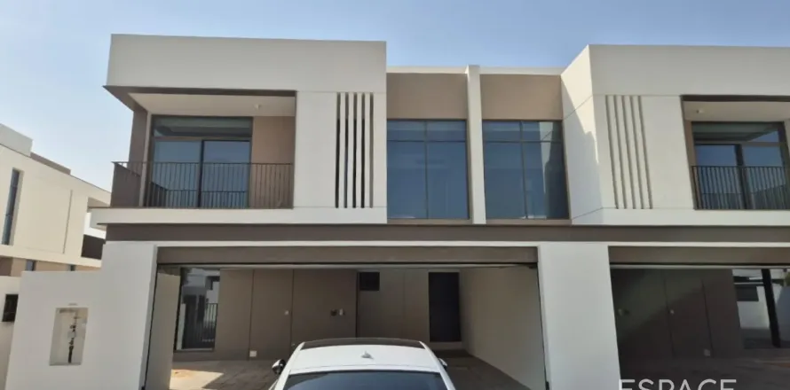 Almacén en Al Furjan, Dubai, 4 dormitorios, 335 m², № 62089