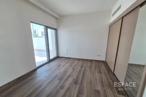 Almacén en Al Furjan, Dubai, 4 dormitorios, 335 m², № 62089 - foto 13