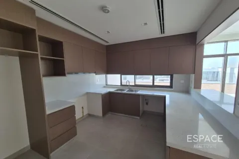 Almacén en Al Furjan, Dubai, 4 dormitorios, 335 m², № 62089 - foto 17