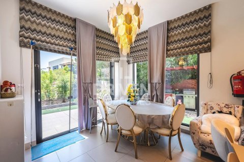 Townhouse in Maple at Dubai Hills Estate, Dubai Hills Estate, Dubai 5 bedrooms, 320.42 sq.m. № 127700 - photo 3