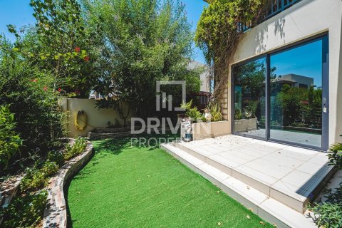 Townhouse in Maple at Dubai Hills Estate, Dubai Hills Estate, Dubai 5 bedrooms, 320.42 sq.m. № 127700 - photo 19