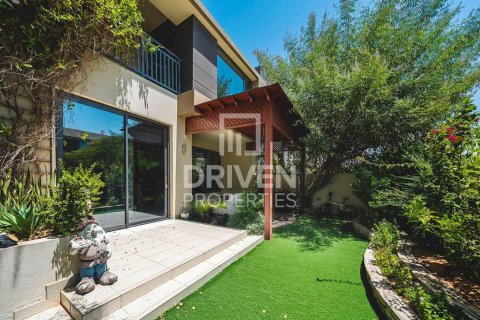 Townhouse in Maple at Dubai Hills Estate, Dubai Hills Estate, Dubai 5 bedrooms, 320.42 sq.m. № 127700 - photo 18