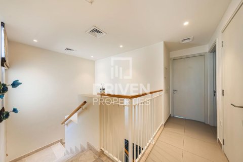 Townhouse in Maple at Dubai Hills Estate, Dubai Hills Estate, Dubai 5 bedrooms, 320.42 sq.m. № 127700 - photo 4