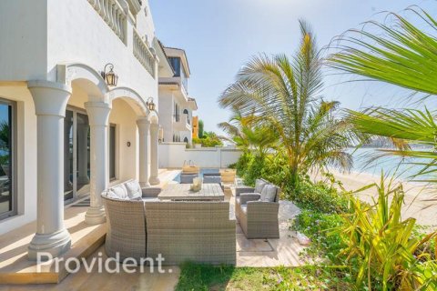 Villa in Palm Jumeirah, Dubai 5 bedrooms, 657.1 sq.m. № 2960 - photo 28