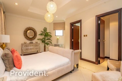 Villa in Palm Jumeirah, Dubai 5 bedrooms, 657.1 sq.m. № 2960 - photo 17