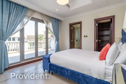 Villa in Palm Jumeirah, Dubai 5 bedrooms, 657.1 sq.m. № 2960 - photo 14