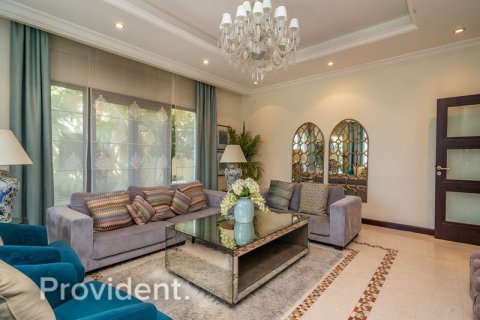 Villa in Palm Jumeirah, Dubai 5 bedrooms, 657.1 sq.m. № 2960 - photo 3