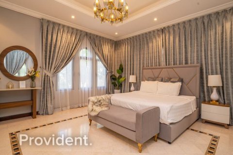 Villa in Palm Jumeirah, Dubai 5 bedrooms, 657.1 sq.m. № 2960 - photo 24