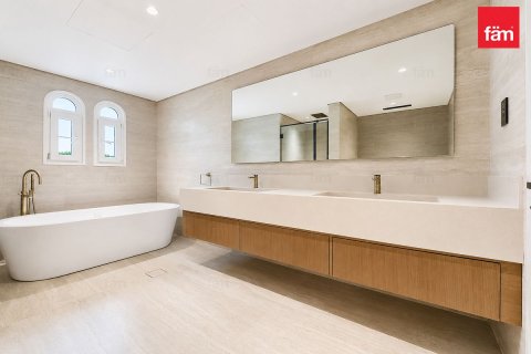 Maison de ville à Dubai, 2 chambres, 240 m², № 115184 - photo 20