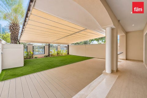 Maison de ville à Dubai, 2 chambres, 240 m², № 115184 - photo 4