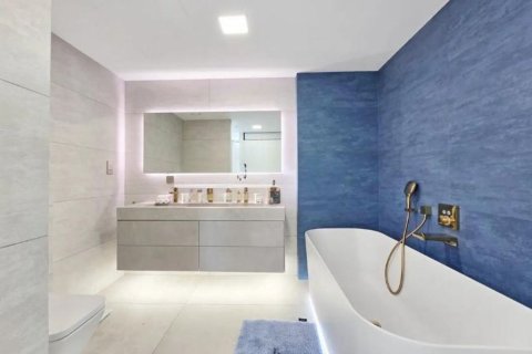 Apartment in Dubai Creek Harbour (The Lagoons), Dubai 2 bedrooms, 124 sq.m. № 96873 - photo 13